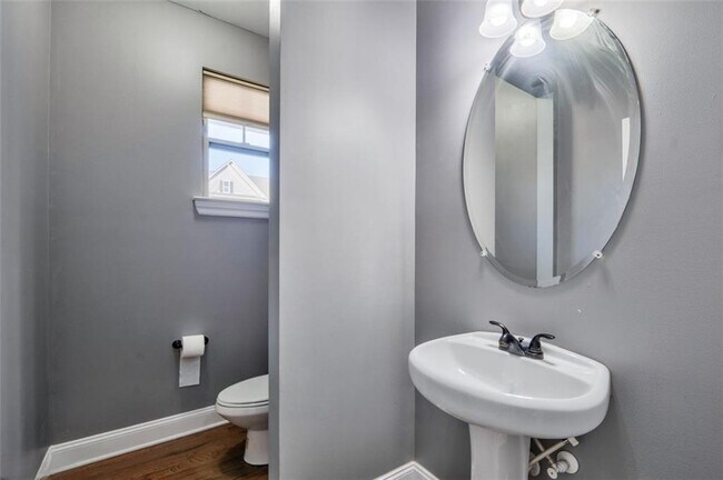 Building Photo - 5390 Breckinridge Ln