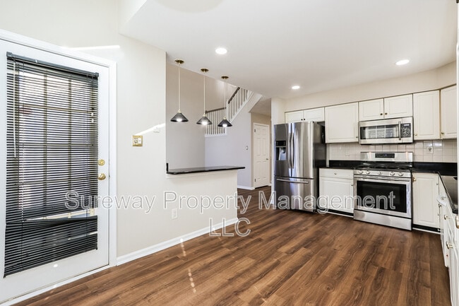 Building Photo - 1 Elkington Dr