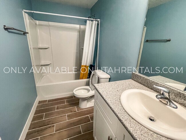 Building Photo - 4552 Long Way