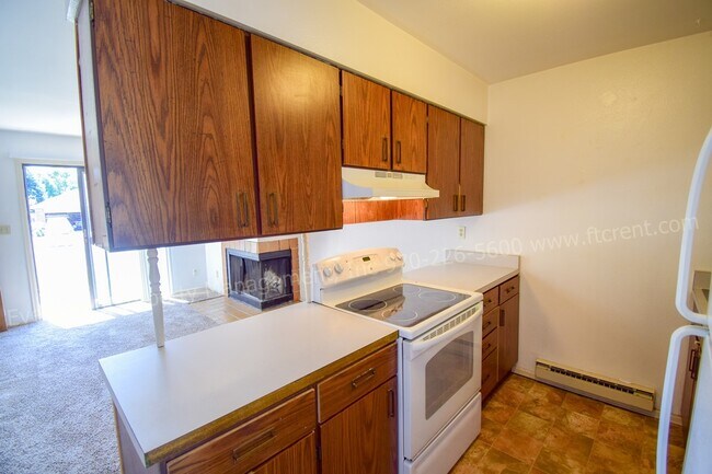 Building Photo - 1624 E Pitkin St