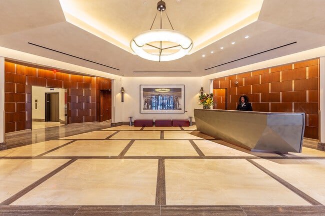 Building Photo - 100 Lovejoy Wharf