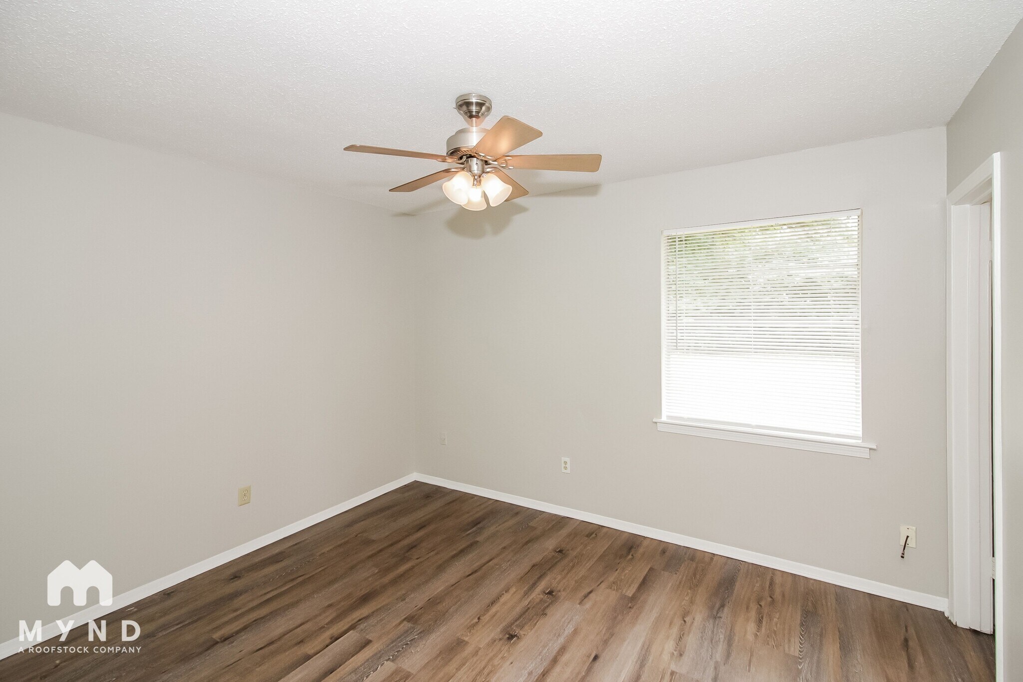 Building Photo - 6875 Embassy Cir