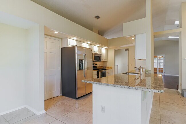 Building Photo - 105 Harbour Island Ct