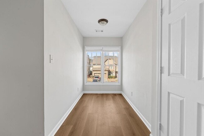 Building Photo - 3476 Harvest Ridge Ln NE