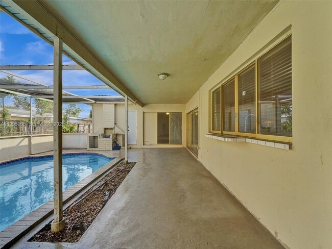 Building Photo - 7231 NW 20th St