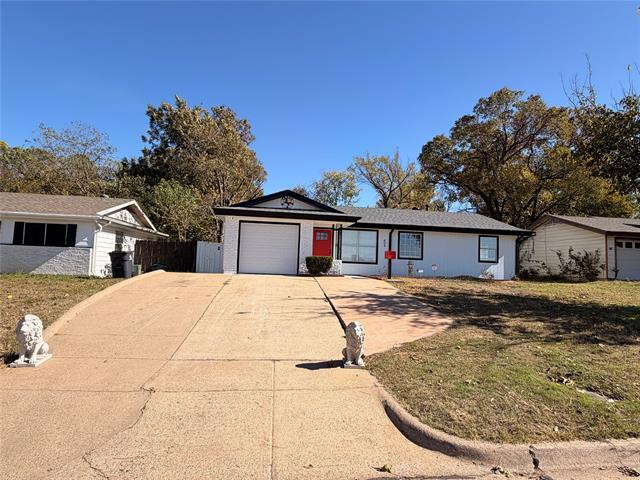 Building Photo - 605 N Davis Dr