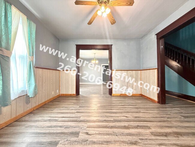 Building Photo - 116 E Pontiac St