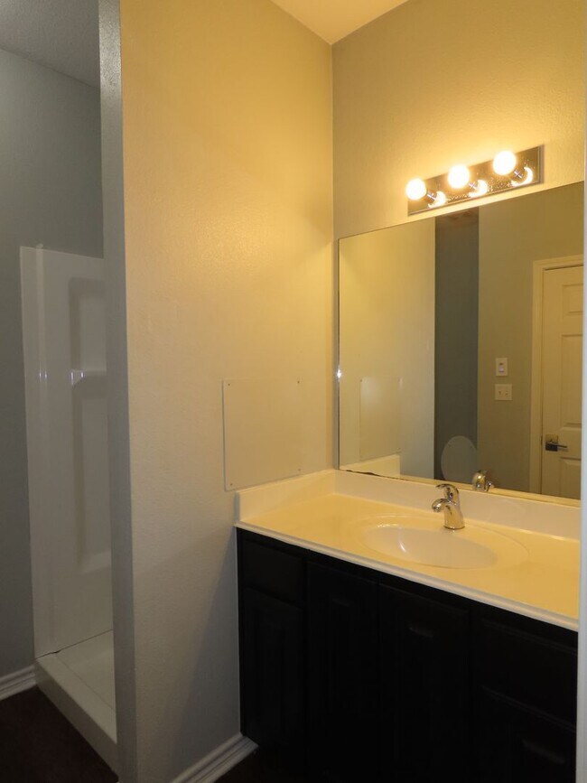 Building Photo - 2434 Haverhill Dr