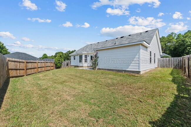 Building Photo - 1904 Lobelia Ln