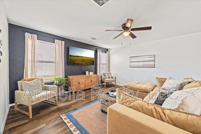 Building Photo - 13907 Anchor Wy