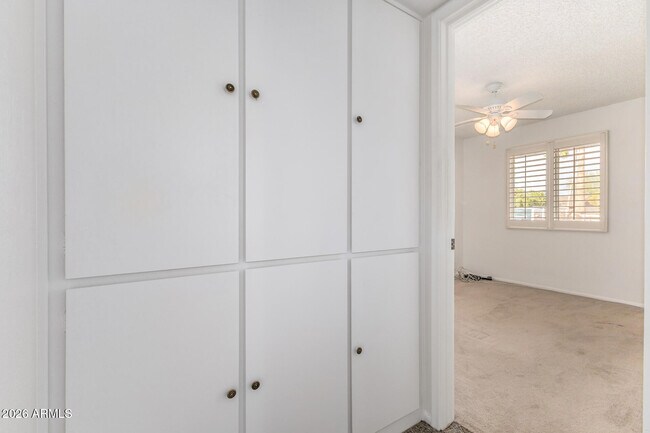 Building Photo - 3541 E Dahlia Dr