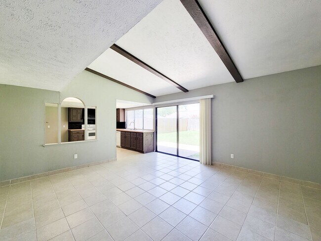Building Photo - NICE 3 BEDROOM 2 BATH RENTAL HOME IN CY FA...