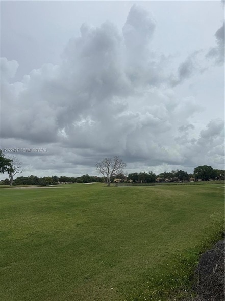 Building Photo - 13932 Kendale Lakes Dr