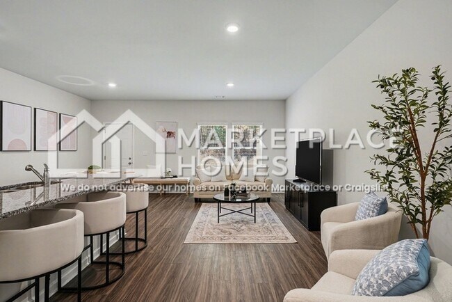 Building Photo - 464 Oakwood Dr NW