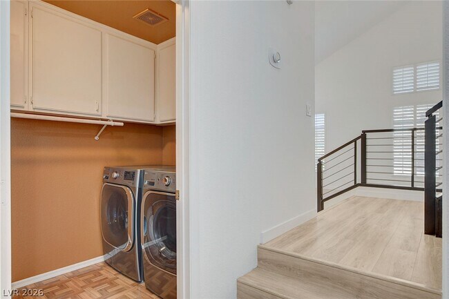 Building Photo - 8401 Desert Quail Dr
