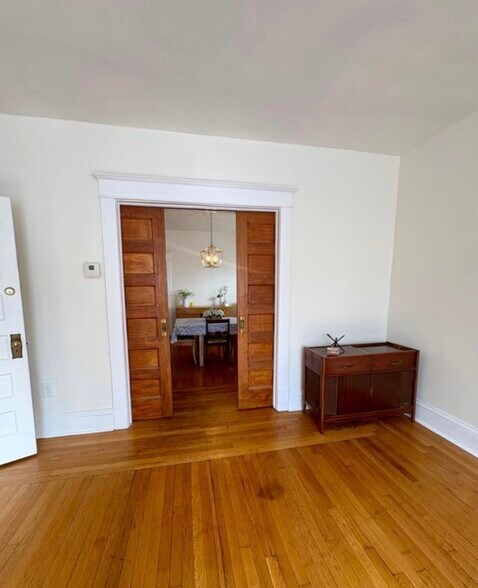 Building Photo - 1 Magnolia Ter