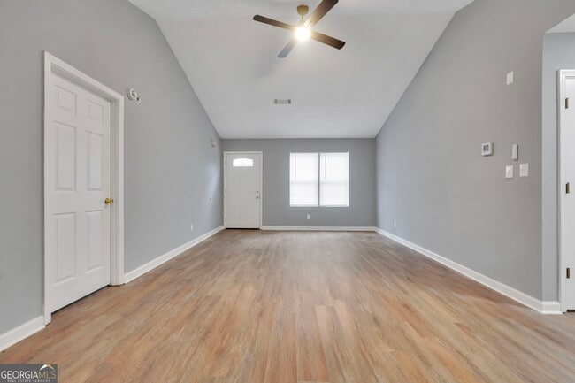 Building Photo - 9202 Fairway Ct