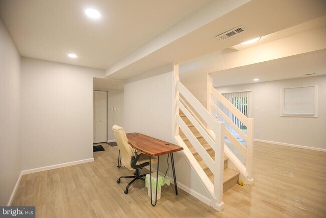 Building Photo - 4752 Carterwood Dr