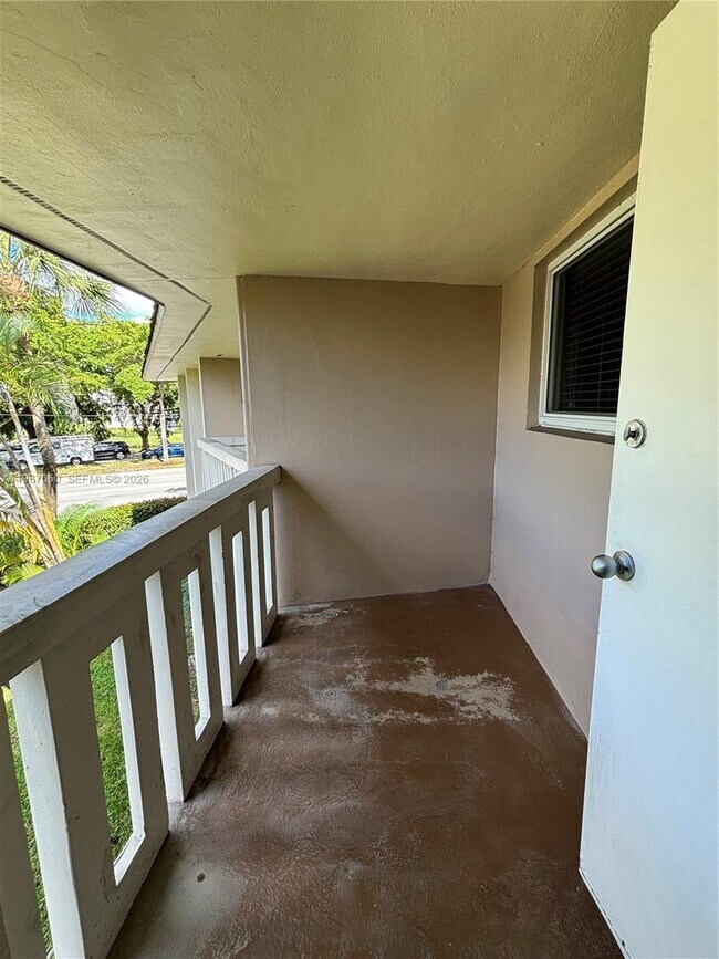 Building Photo - 7470 Miami Lakes Dr