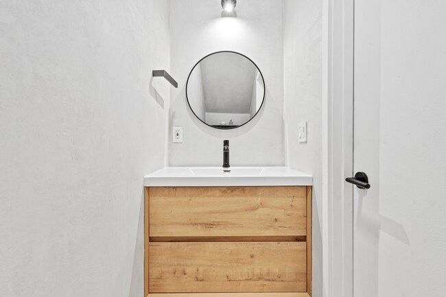 Building Photo - 4037 Penn Ave