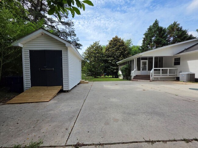 Building Photo - 102 Park Pl Dr
