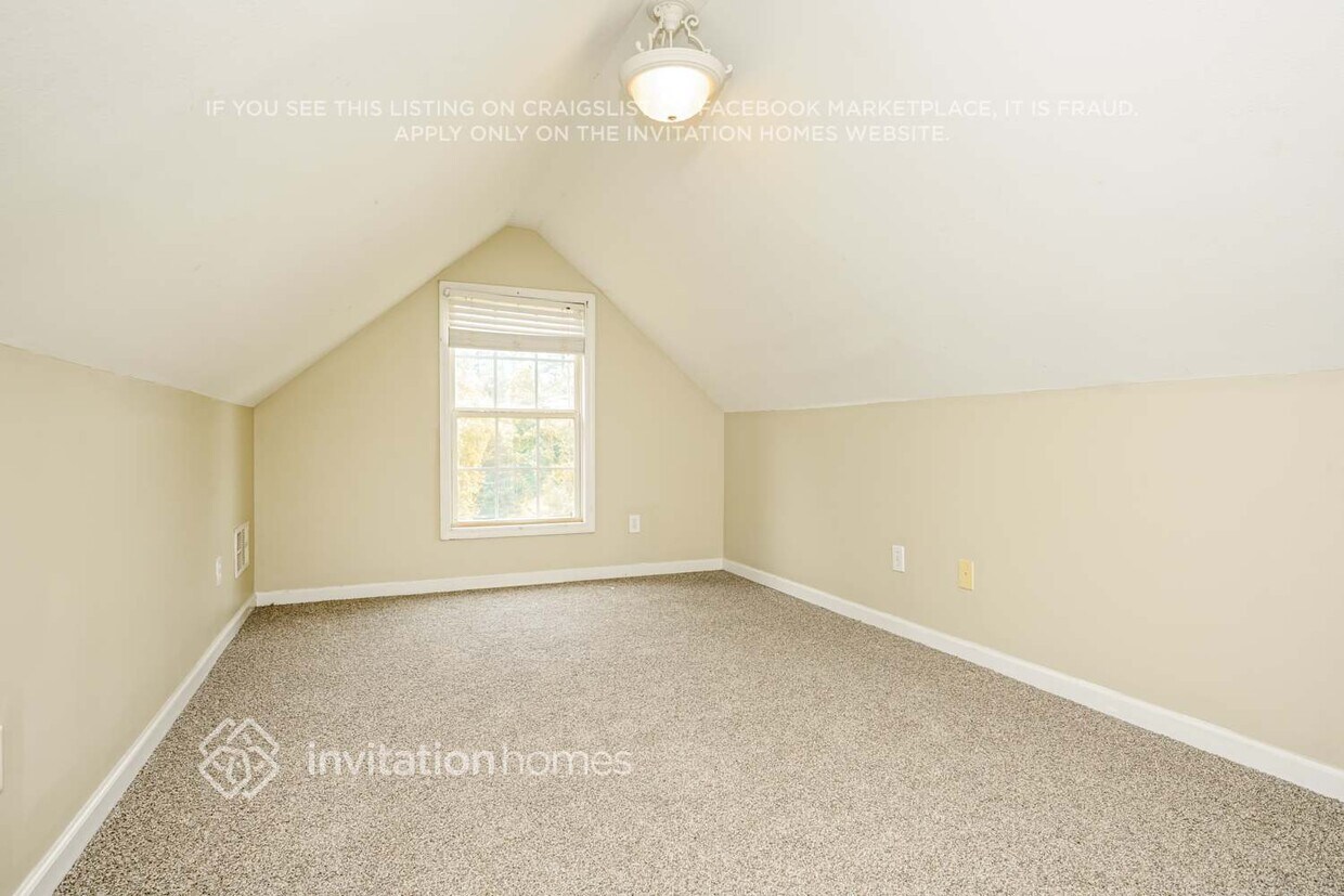 Building Photo - 55 Blue Grass Ct
