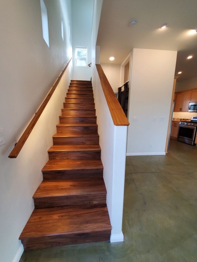Building Photo - Well Maintained 1 Bedroom in Banana Belt a...