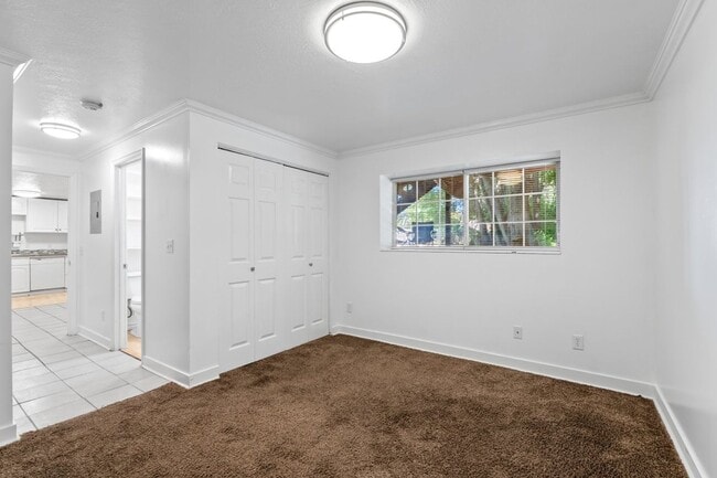 Building Photo - Canyon Road Townhomes
