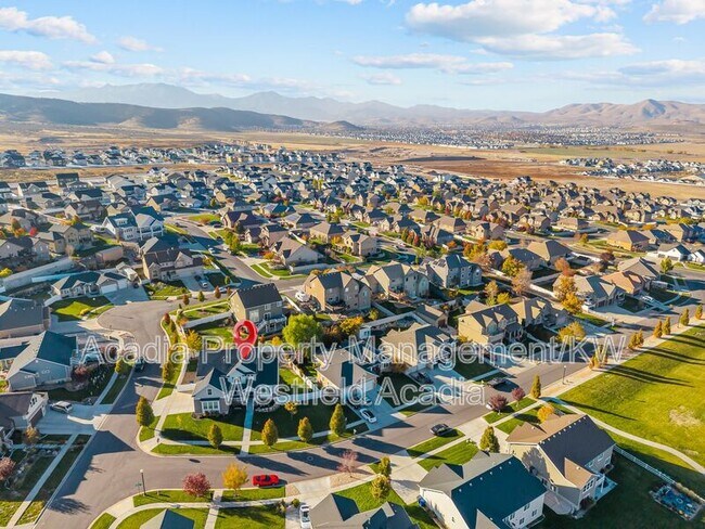 Building Photo - 1457 S Canyon View Dr