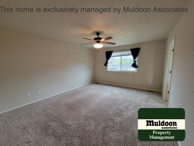 Building Photo - ? Bright & Spacious 3-Bedroom Home w/ 3-Car Garage