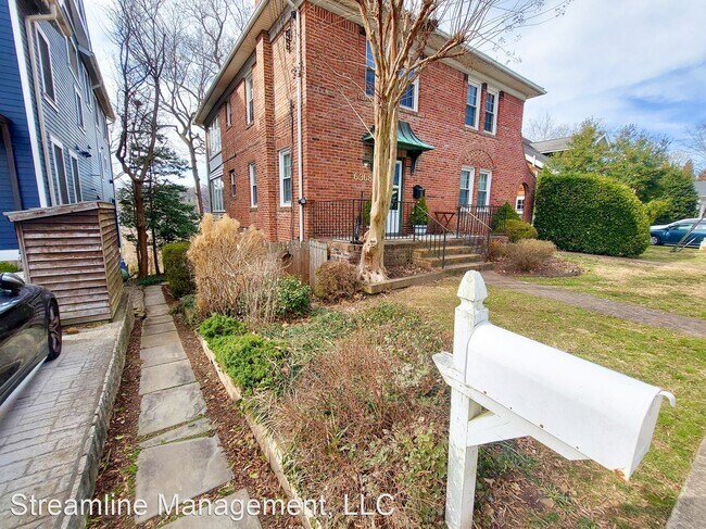 Building Photo - 2 br, 1 bath House - 6366 Ridge Dr