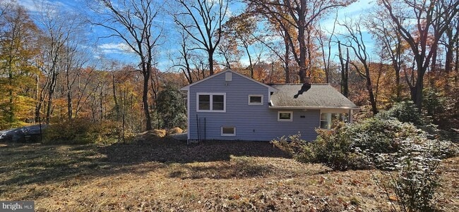 Building Photo - 7613 Locust Ln