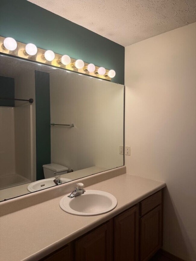 Building Photo - PRE-LEASING! 3 Bedroom in Battlefield