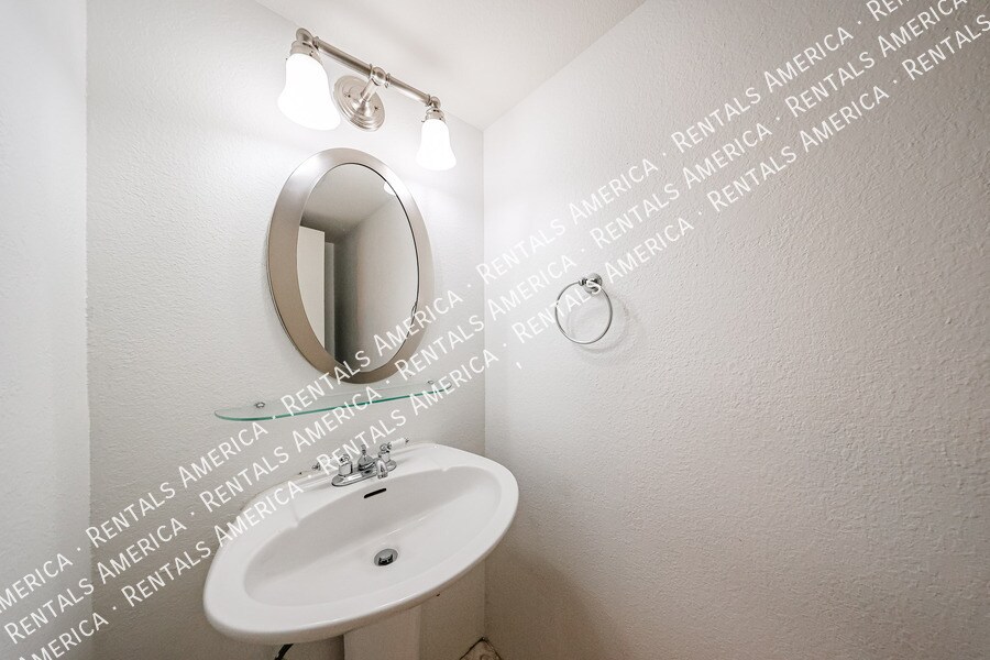 Building Photo - 3491 N Arizona Ave