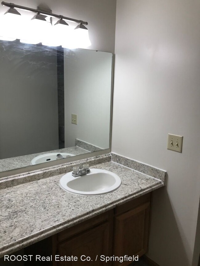 Building Photo - 2 br, 2 bath House - 3985 Covington Drive