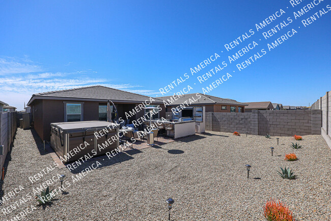 Building Photo - 15990 W Gray Fox Trl