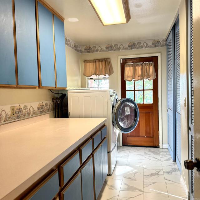 Building Photo - 2848 Los Alisos S