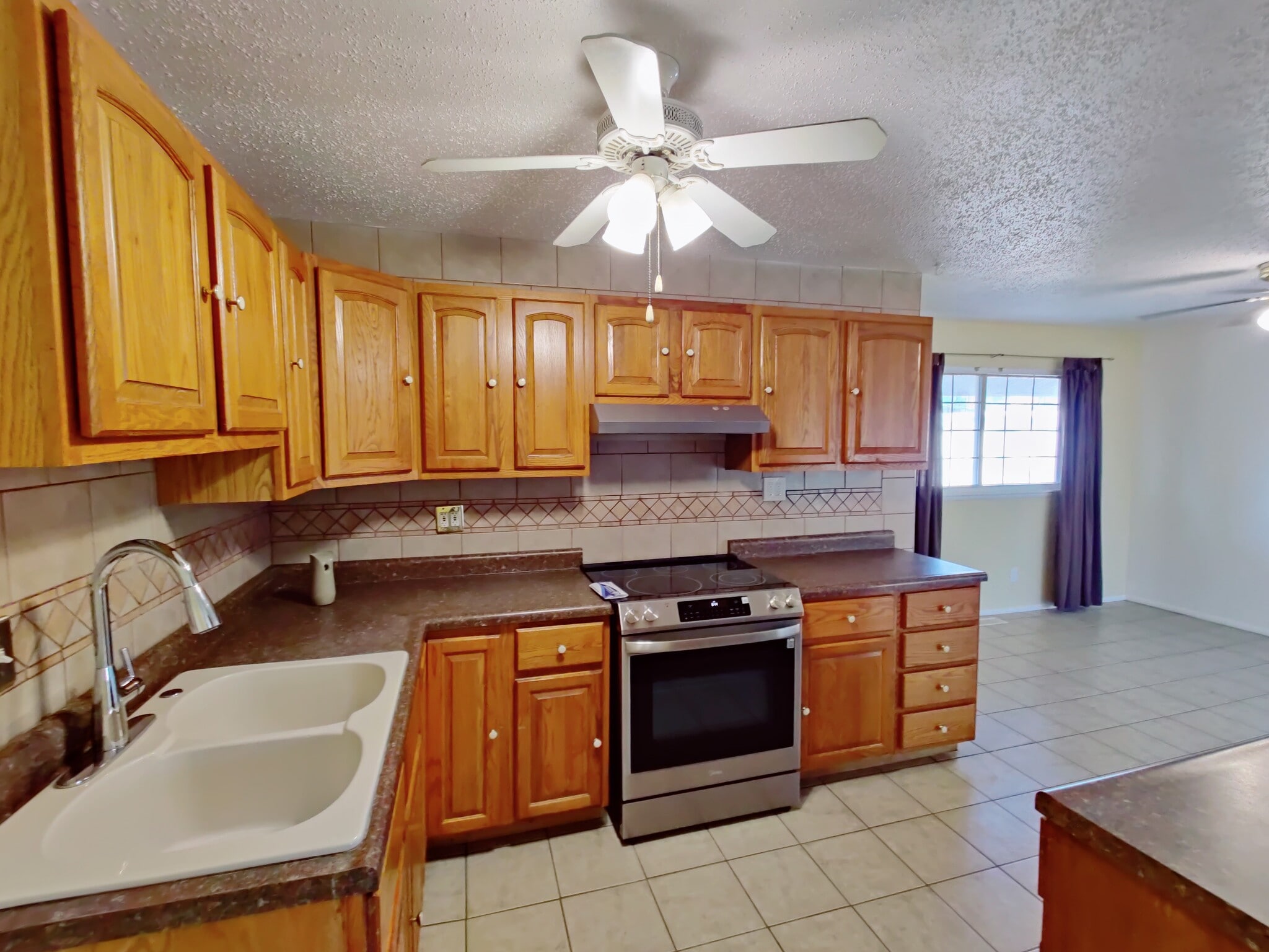 Kitchen Hall entrance - 3291 Bristol Hall Dr