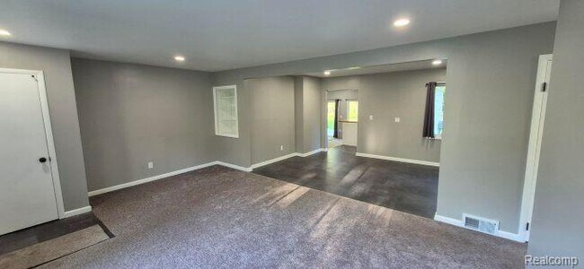 Building Photo - 6253 Cramlane Dr