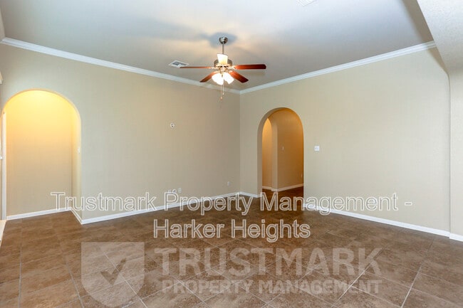 Building Photo - 8121 Iron Gate Dr