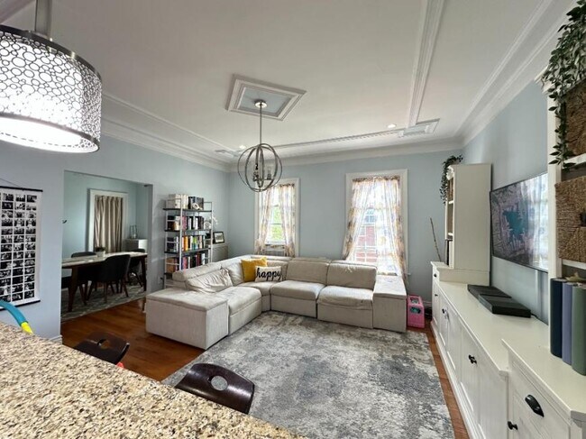 Building Photo - 4 bedroom in BROOKLYN NY 11218
