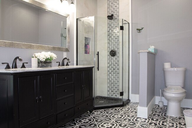 Building Photo - 1911 34th St