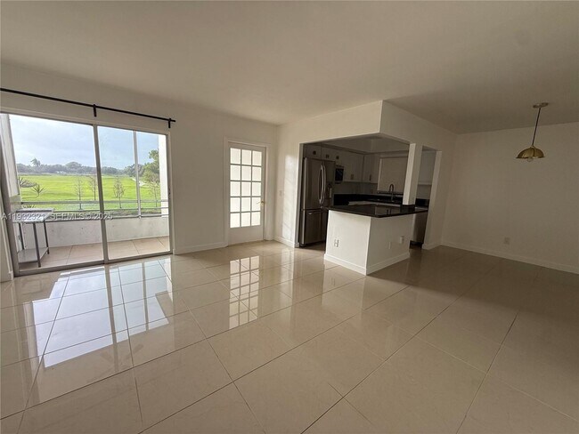 Building Photo - 2431 SW 82nd Ave