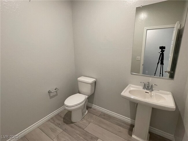 Building Photo - 600 Carriage Hill Dr