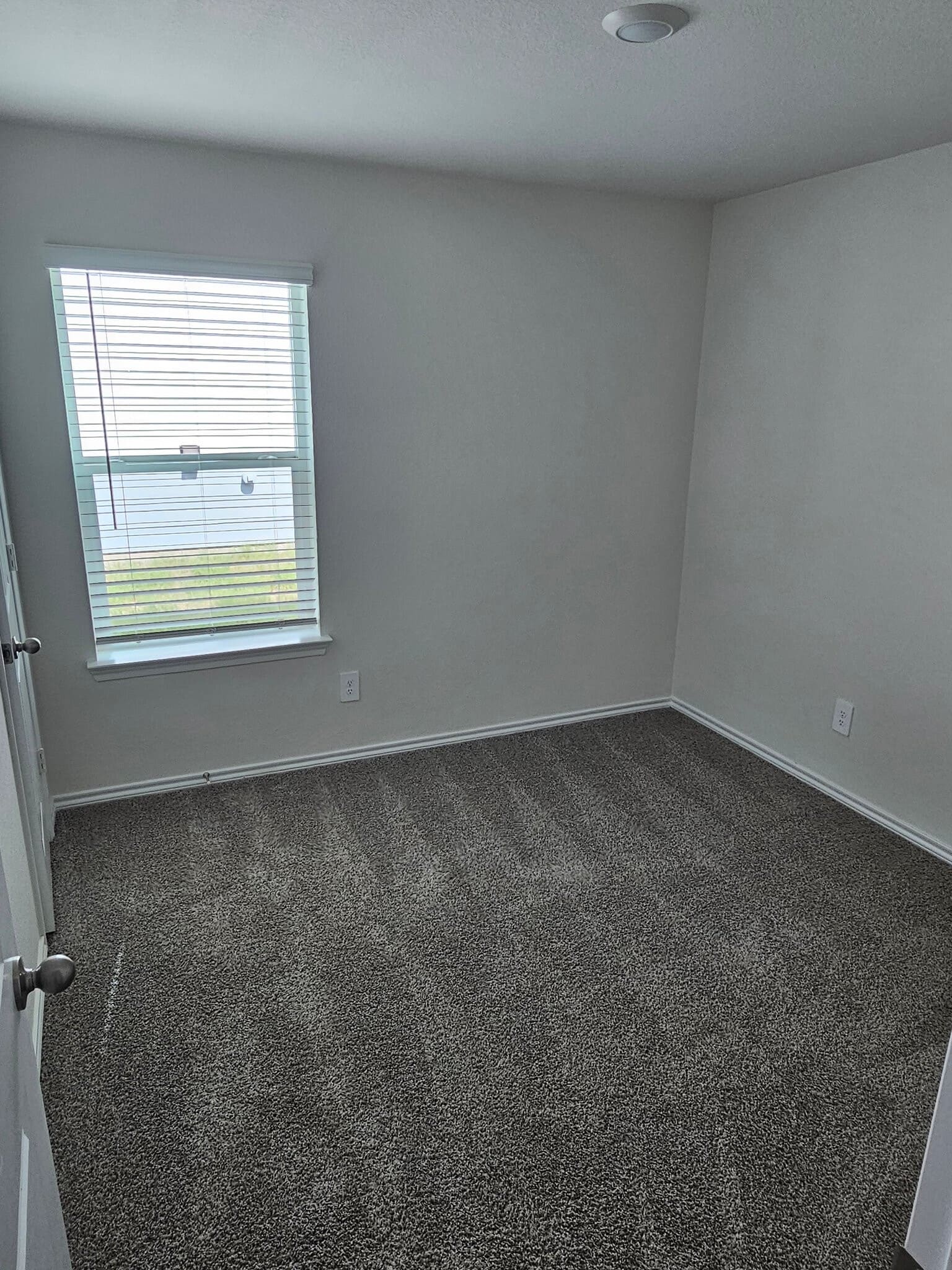 Building Photo - 1635 Blaire Dr