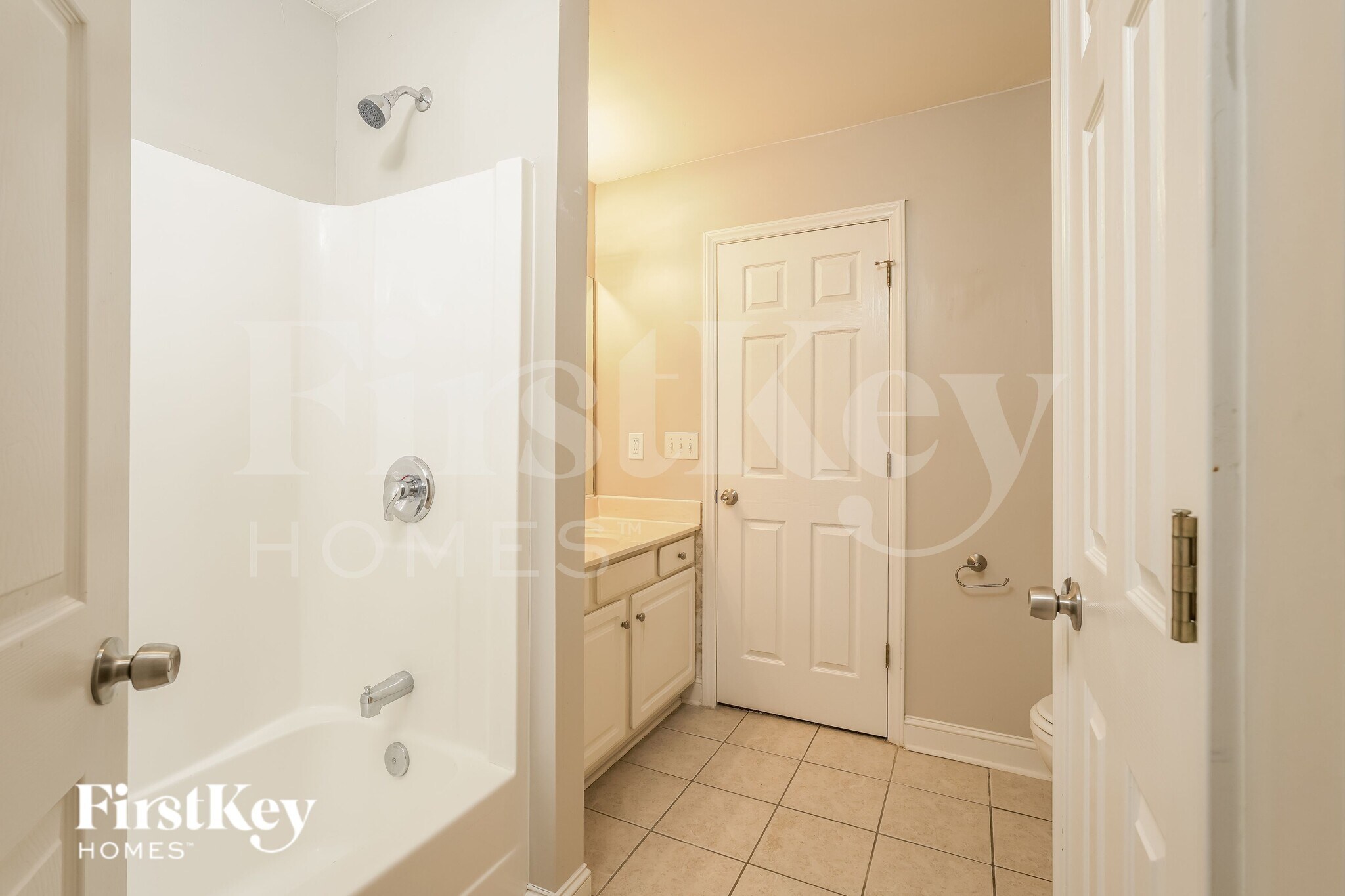 Building Photo - 5233 Old Plantation Cir