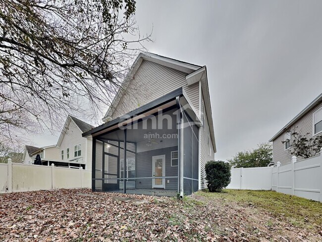 Building Photo - 90 Summer Hill Way