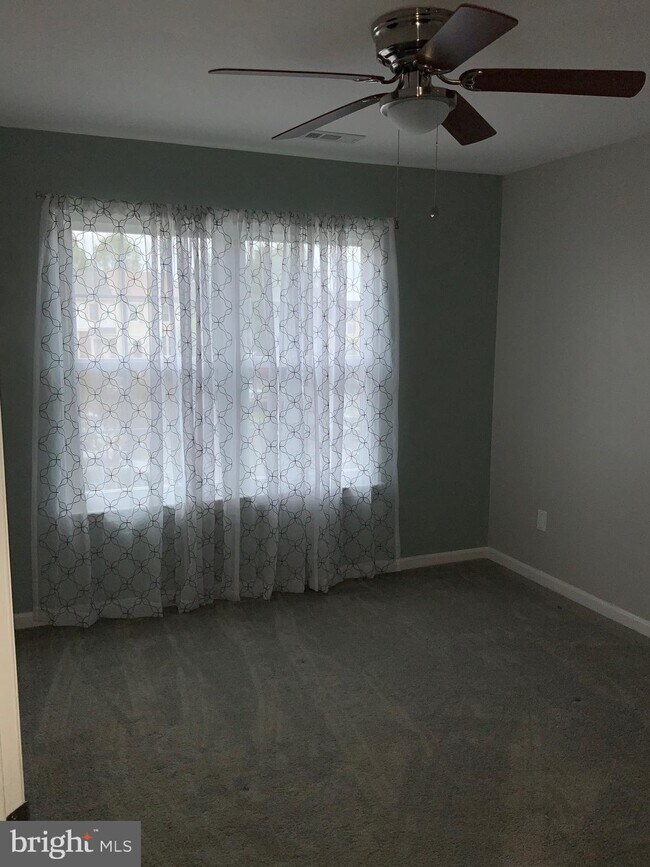 Building Photo - 500 Falkirk Ct