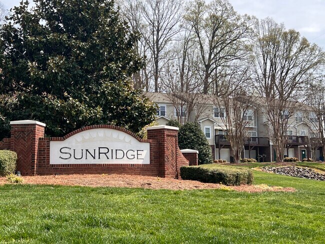 Building Photo - 115 Forest Ridge Rd