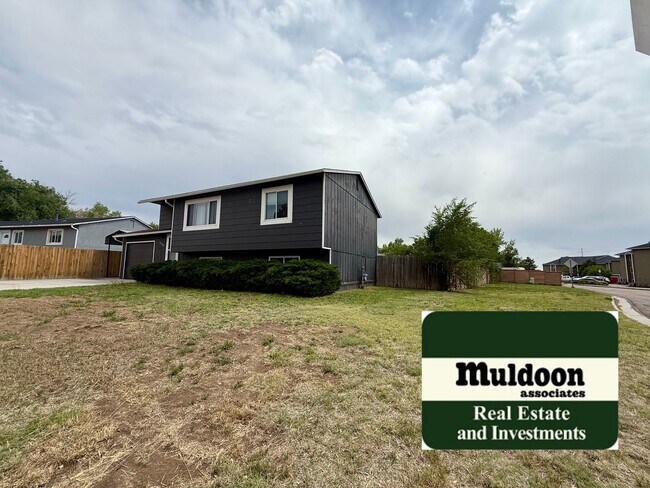 Building Photo - 3 Bedroom with Large Corner Lot in 80916